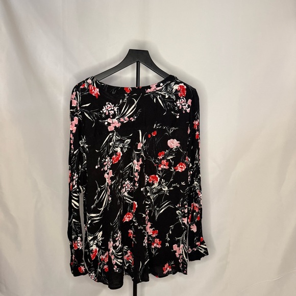 CJ Banks Floral Crinkle Blouse | Black Pink Red Print | Long Sleeve | Size 2XL - Picture 2 of 3